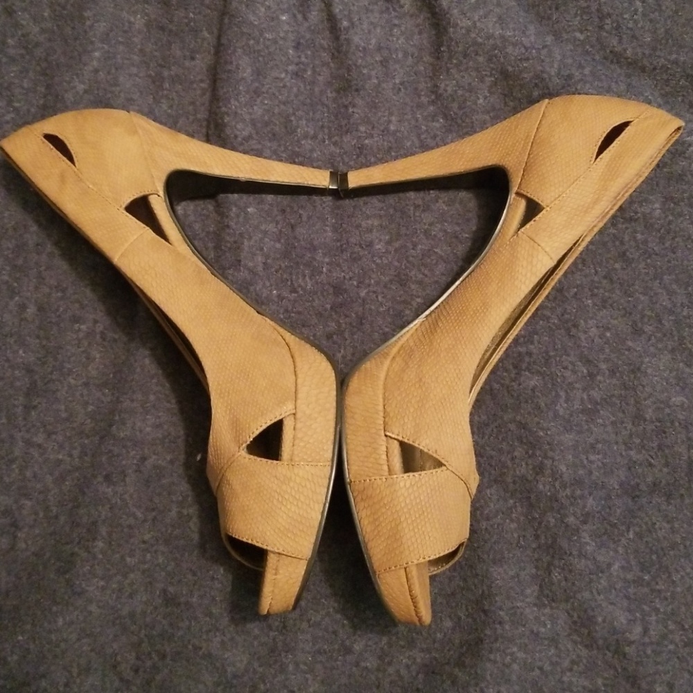 Bandolino heels